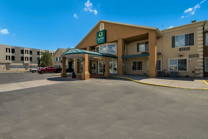 Quality Inn & Suites Airport West